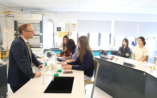 Evolving Young Minds into Thinkers 3 3602594