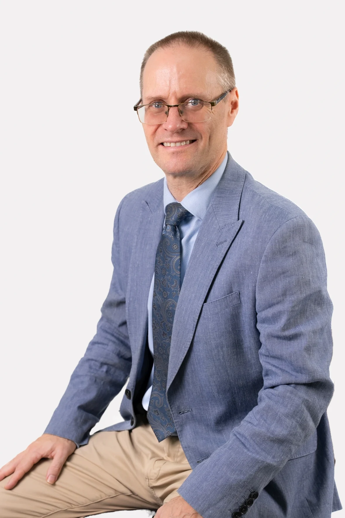 Dr Phil Outram